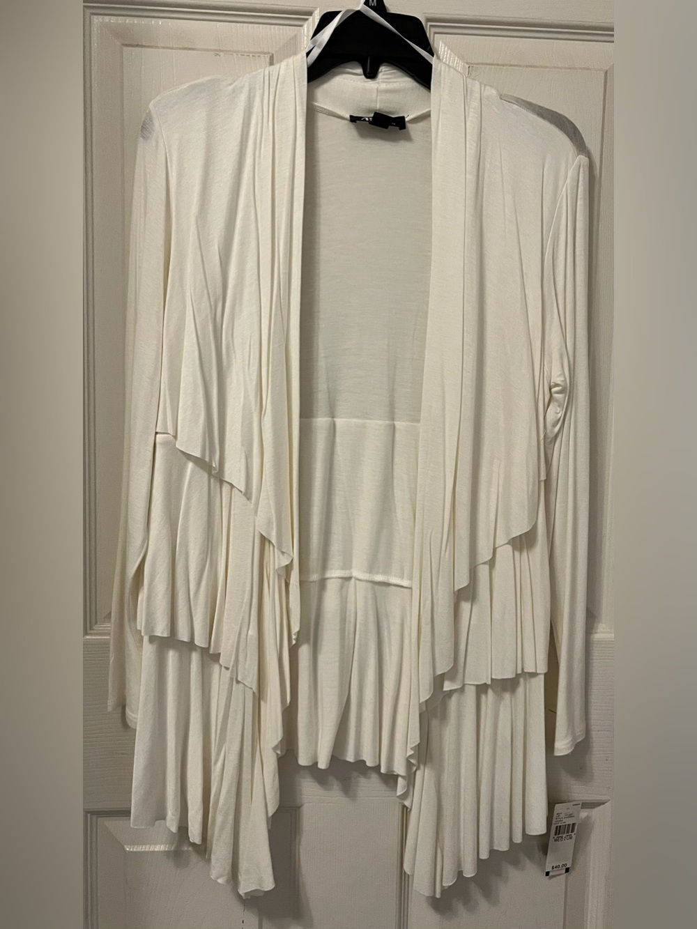 Women’s ruffled cardigan